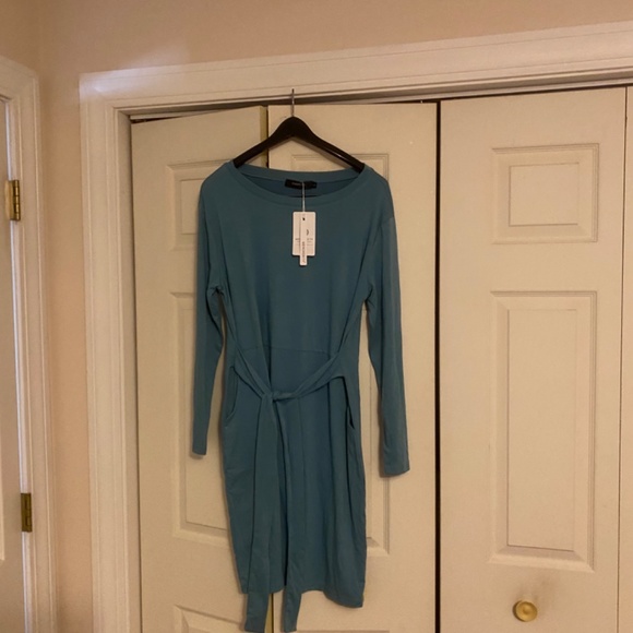 Casual t-shirt dress - Picture 4 of 4